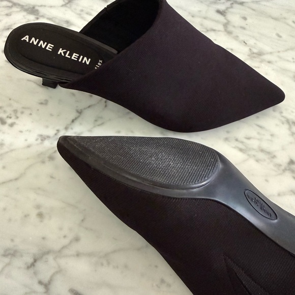 Anne Klein iFlex Black Pointed Toe Mule Kitten Heel Y2K Minimalist Size 8.5 90s - Picture 6 of 7